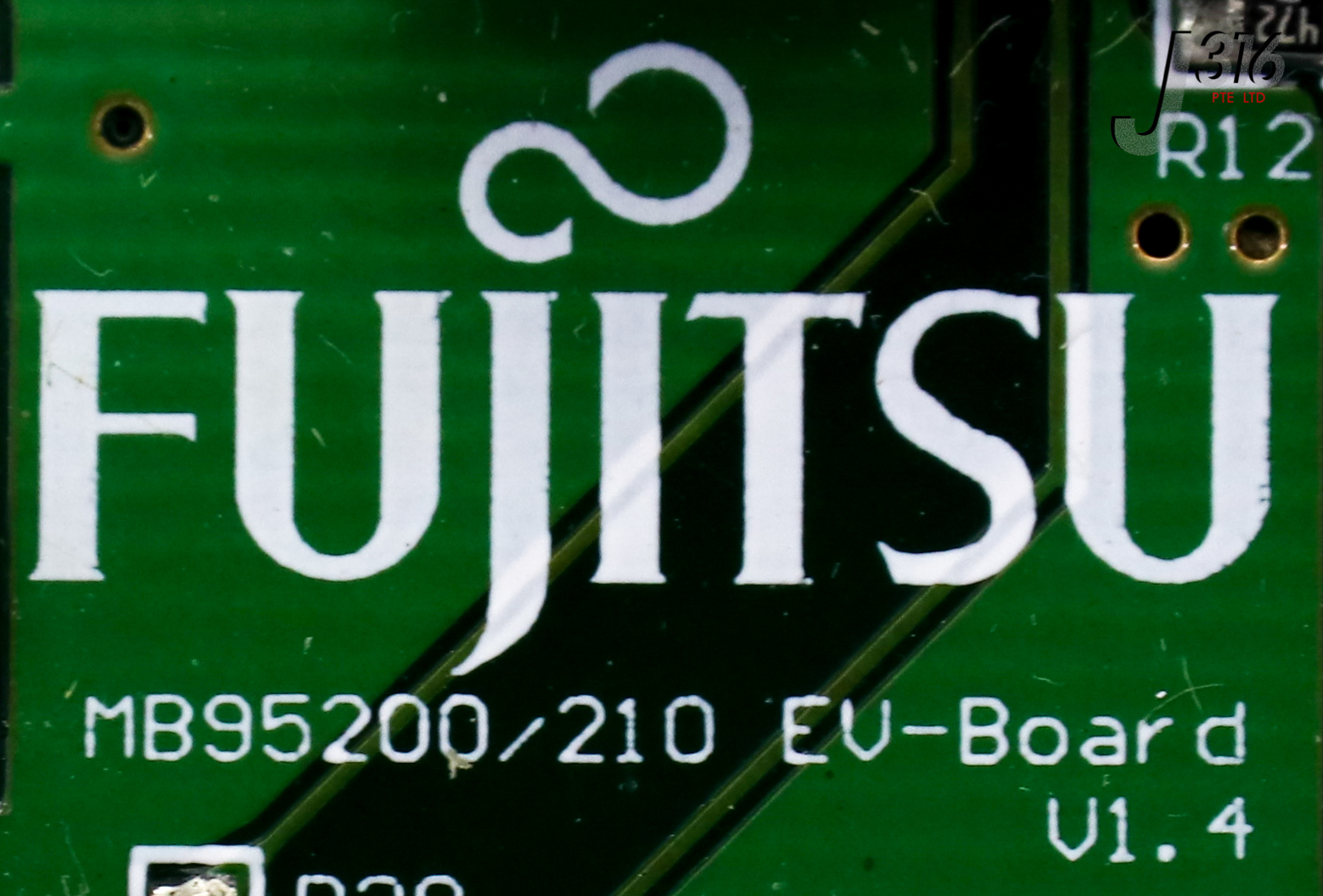 【は】 23202 FUJITSU PCB, F²MC-8FX FAMILY, 8-BIT MICROCONTROLLER MB95200